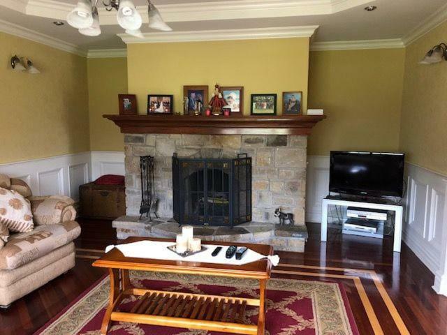 Beautiful Home On Lake Carrowmore 벨물릿 외부 사진