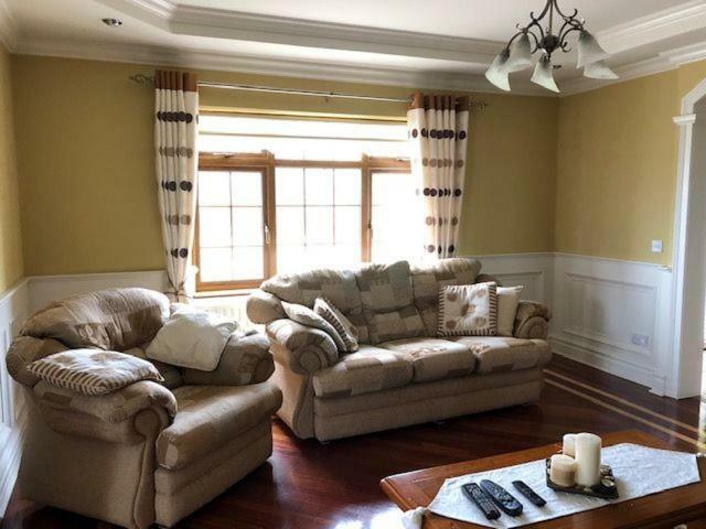 Beautiful Home On Lake Carrowmore 벨물릿 외부 사진